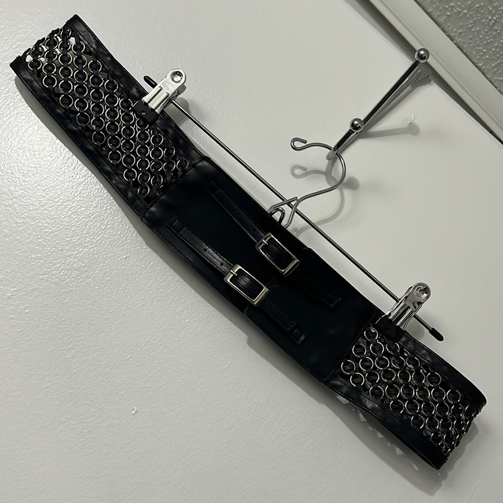 Hot Topic Double Wide O Ring Mesh Weave Black Silver Goth Punk Belt size L XL